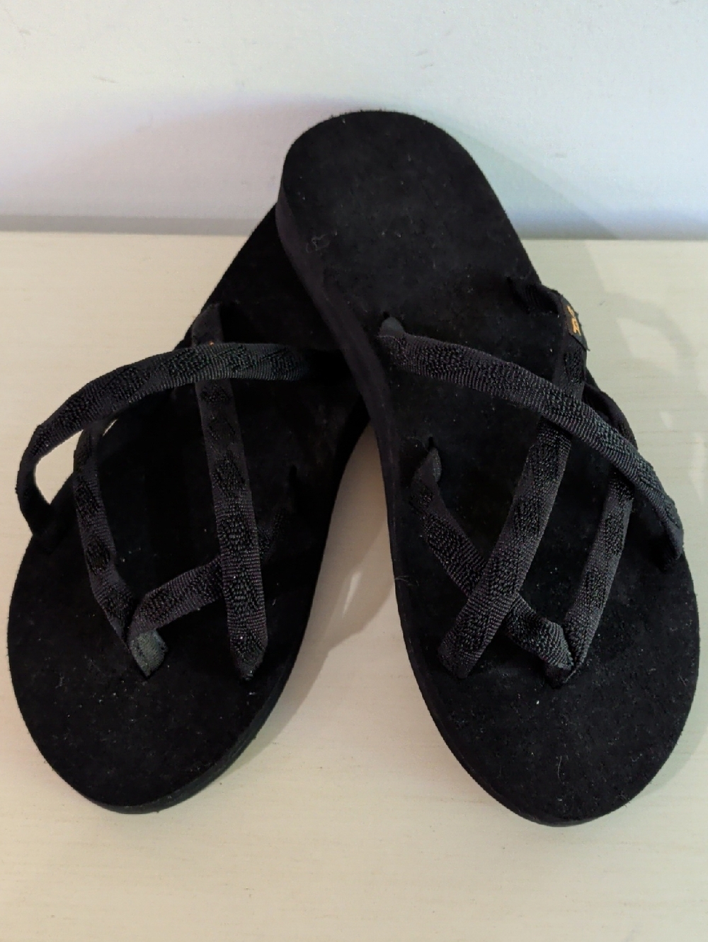 Teva Black Strappy Slide Sandals W Rubber Soles Size 8
